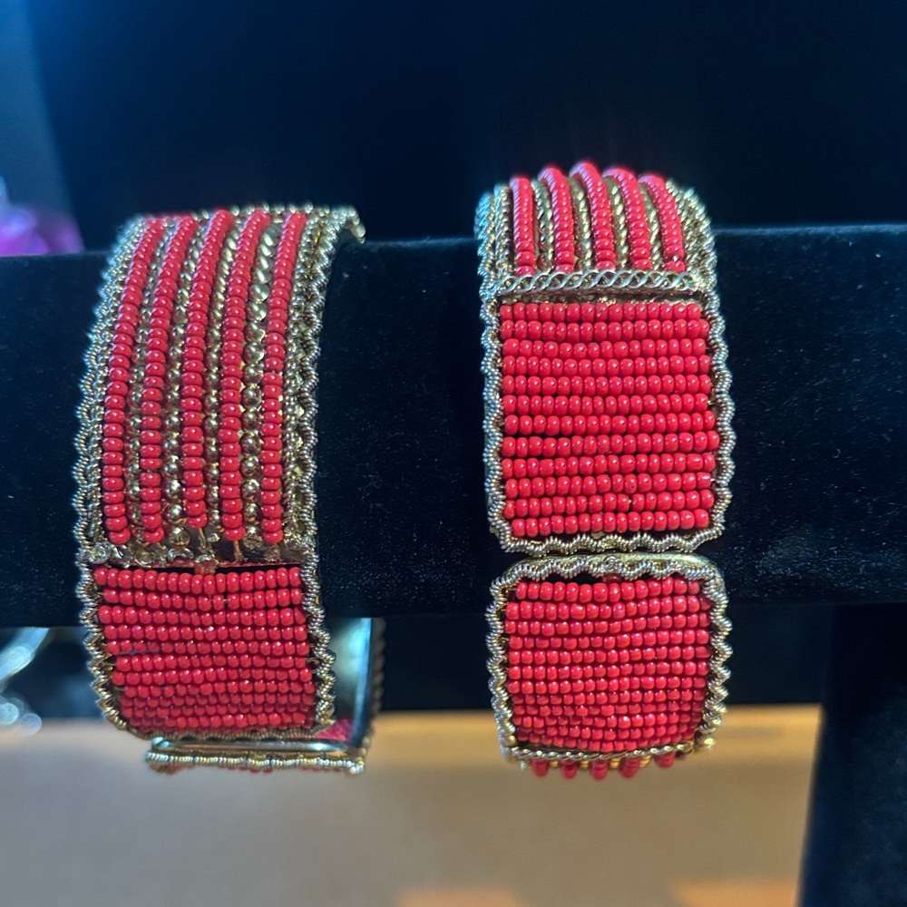 Pre owned Fashion:Elegant Red Beaded Bracelet Set